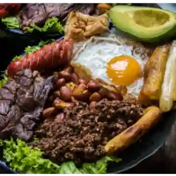 Super Bandeja Paisa Epecial de la Casa