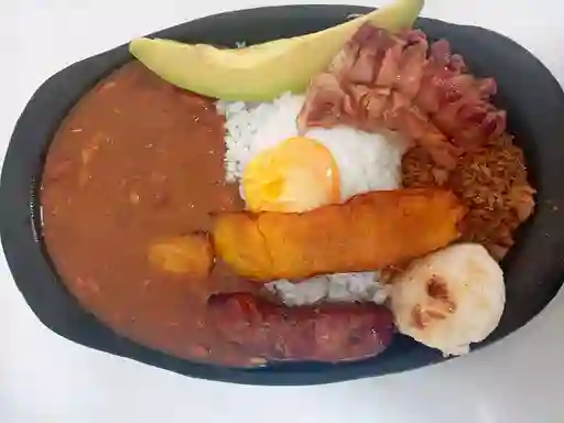 Bandeja Paisa + Coca Cola 400 ml