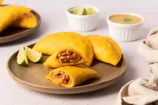 Empanada Arroz con Carne