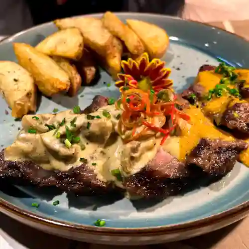 Steak con Champiñones X 350 G