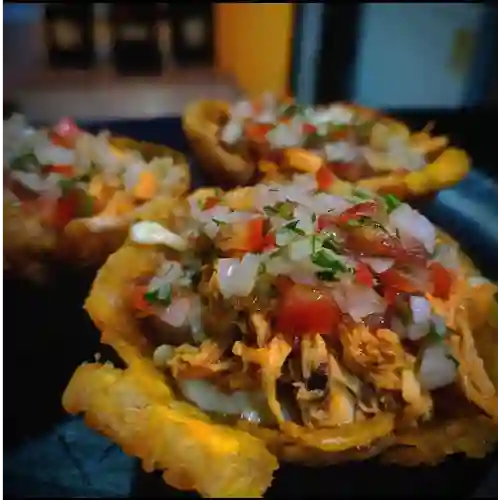 Flor de Patacon de Pollo