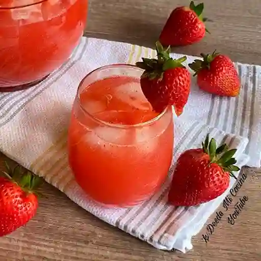 Jugo en Agua de Fresa 10 Onzas