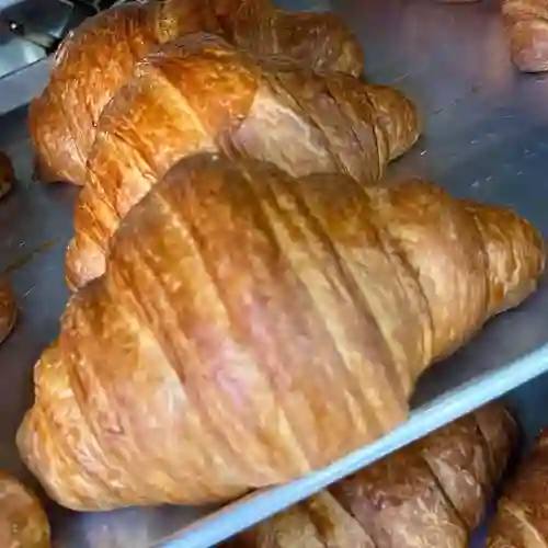 Croissant Artesanal de Mantequilla