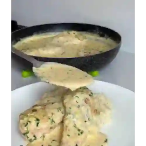 Pollo en Salsa de Queso
