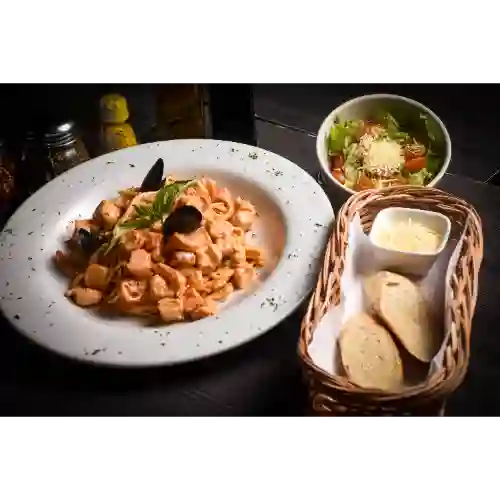 Pasta Frutos Del Mar