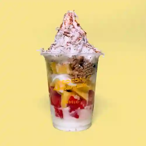 Parfait con Helado de Limonada de Coco