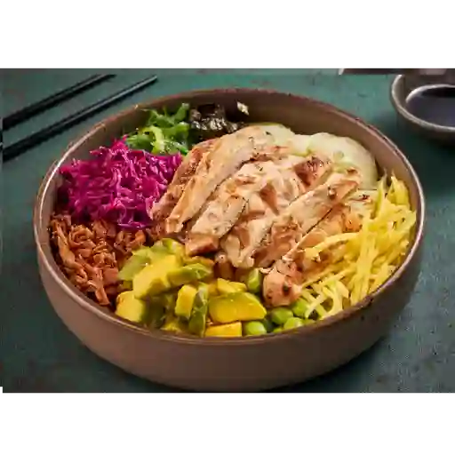 Pollo poke bowl