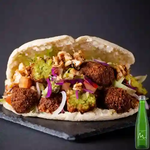 Combo Döner Kebab + Manantial con Gas 300 ml