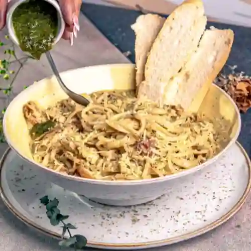 Pasta Pesto con Pollo