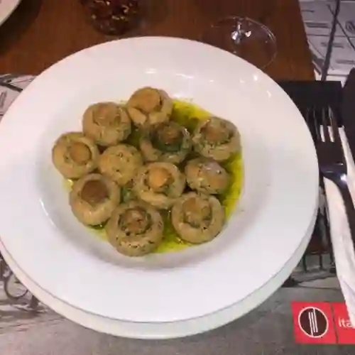 Champiñones Al Aglio