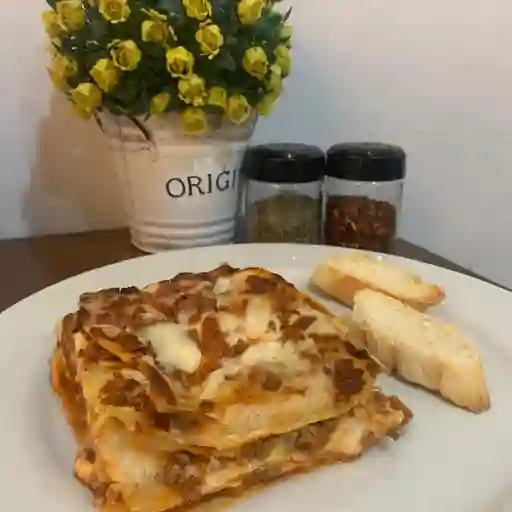 Lasaña de carne congelada
