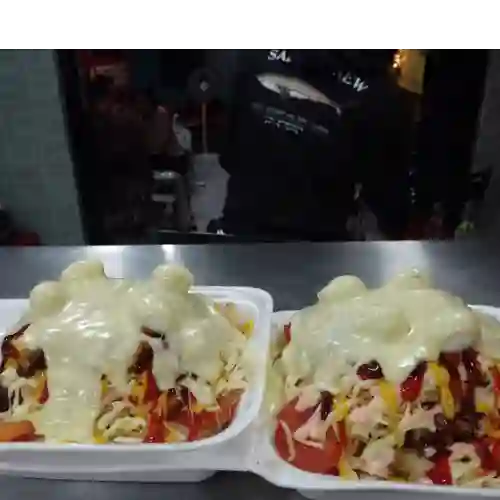 Salchipapa Aredogs