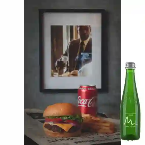 Cheese Burger +Papas Francesas +Manantial c/gas 300ml