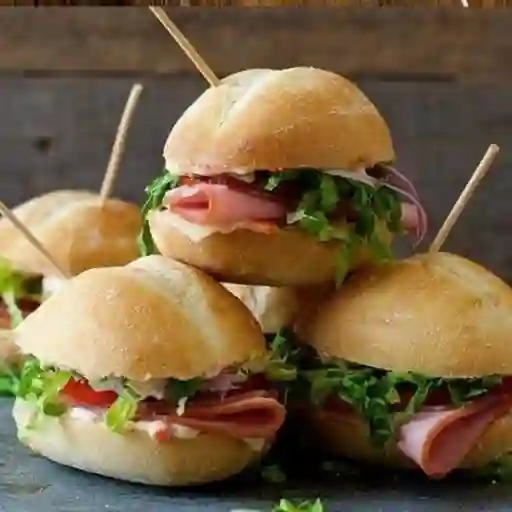 Mini sandwich de jamón y queso