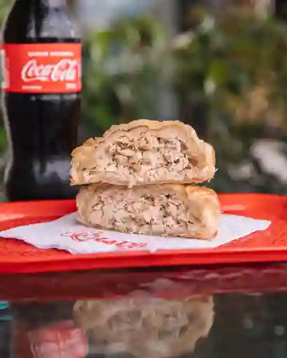 Pastel de Pollo + Coca Cola 400 ml