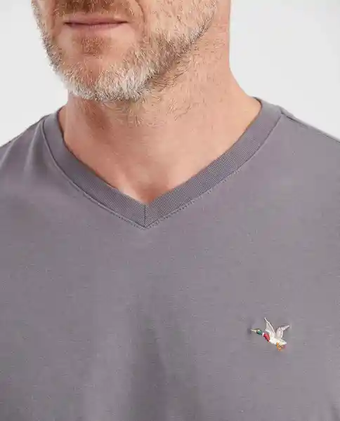 Camiseta V Neck Masculino Gris Fierro Oscuro Talla S Chevignon