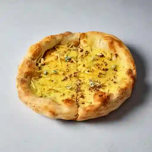 Pizza de Queso Azul, Manzana y Nueces