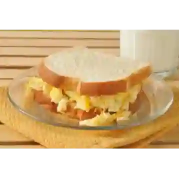 Desayuno Sandwich con Huevito