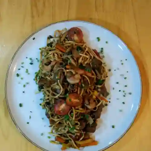 Pasta Yakisoba Lomo y Camaron