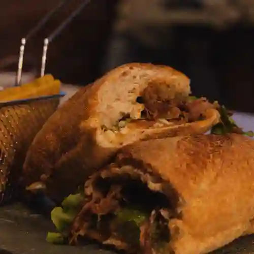 Sándwich de Ropa Vieja