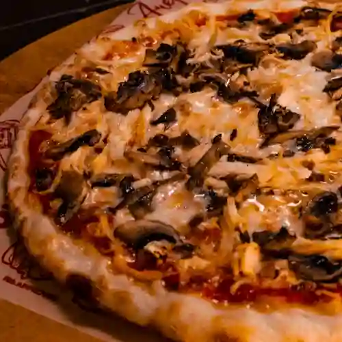 Pizza Pollo Champiñon