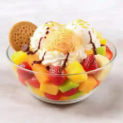 Ensalada de Fruta con 2 Bolas de Helados