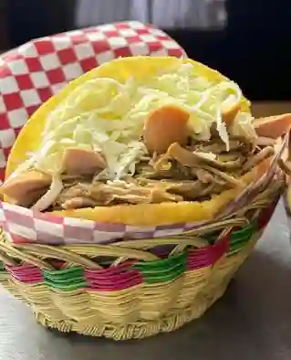 Arepa Carne Mechada Mix