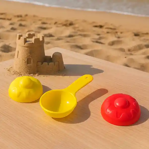 Set Cubo de Playa Con Formas Serie Miniso