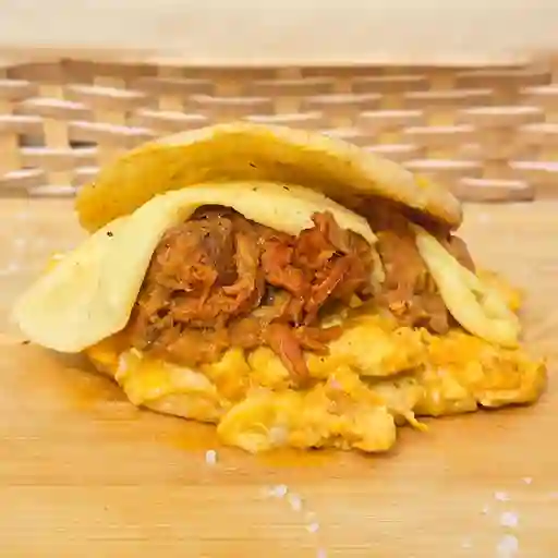 Arepa con Carne & Huevo