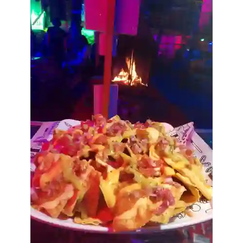 Nachos Mixtos (Carne y Pollo)