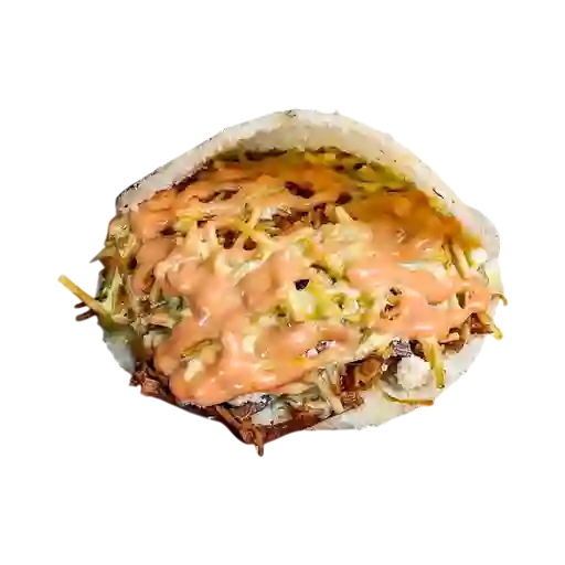 Arepa con Carne Desmechada