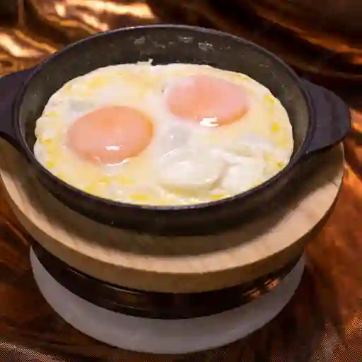 Combo huevos y café - cacerola-revuelto