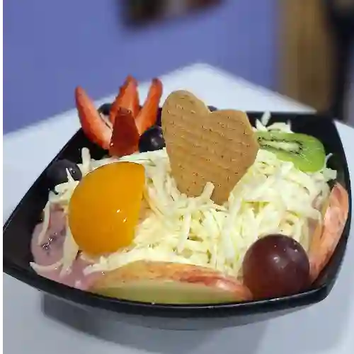 Ensalada con Yogurt y Queso