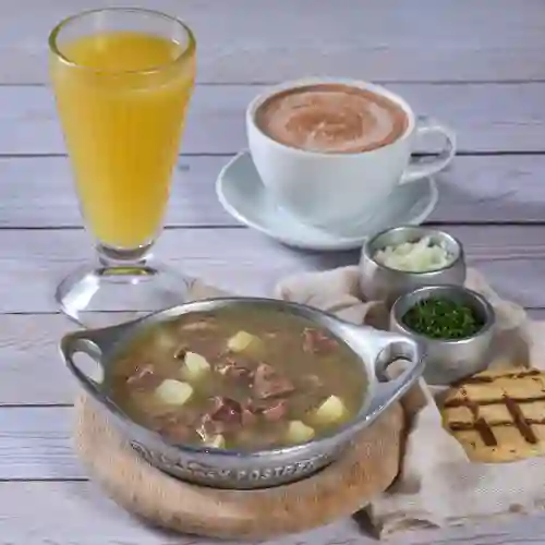 Caldillo de Mamá Pequeño en Combo
