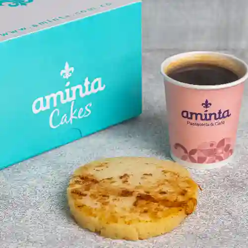 Americano de 7 Oz + Arepa de Queso