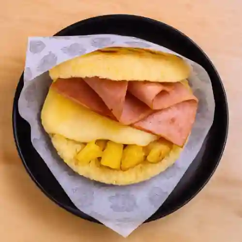 Arepa Hawaiana