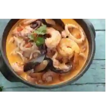 Media Cazuela de Mariscos