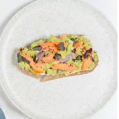 Tostada de salmón ahumado