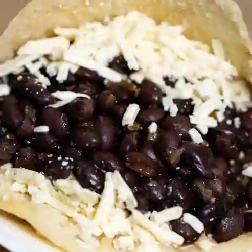 Arepa Dominó