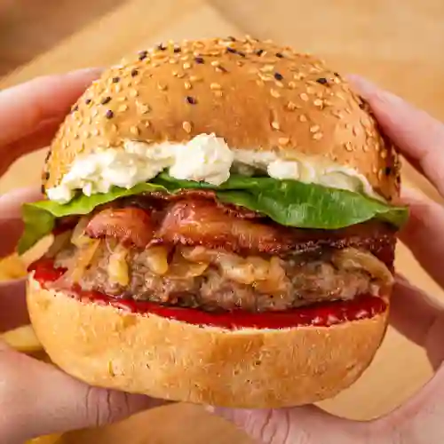 Philadelphia Jack Burger + Papas