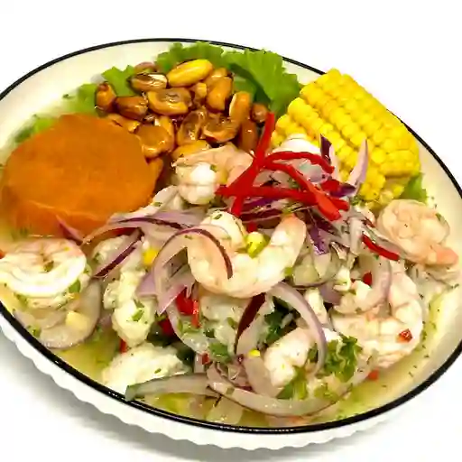 Ceviche peruano pescado con camarón gran
