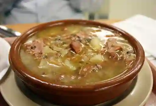 Combo Consomé con Pollo + Agua de Panela