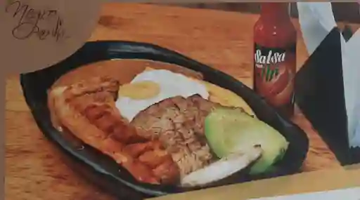Mini Bandeja Paisa + Gaseosa