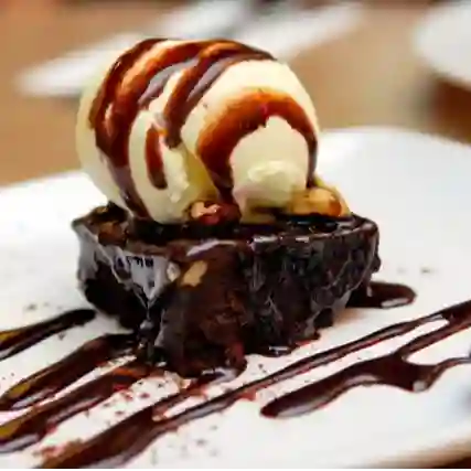 Brownie con Helado