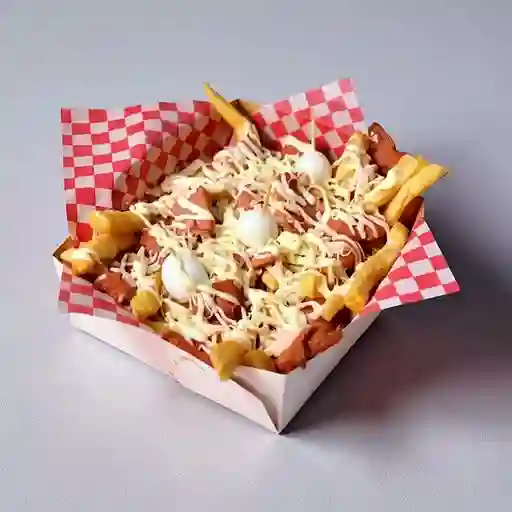 Combo Salchipapa Super X 1 + Brisa Sin Gas 600ML