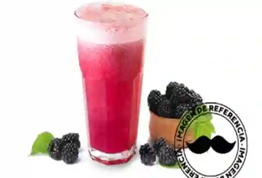 Jugo De Mora En Agua