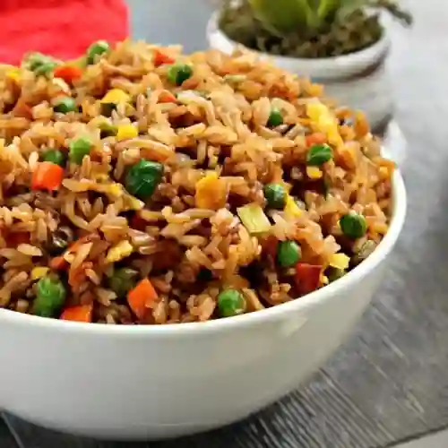 Combo Pareja Arroz Chino + Bebidas