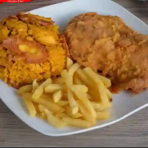 Combo Filete Pollo + Arroz Paisa + Papas