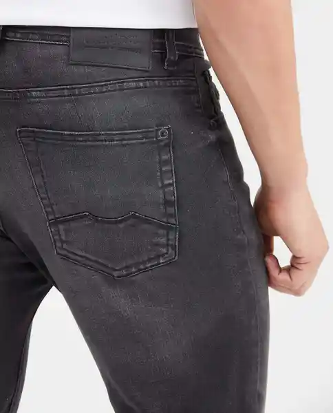 Jean Straight Fit Gris Grafito Ultraoscuro Talla 32/32 Chevignon