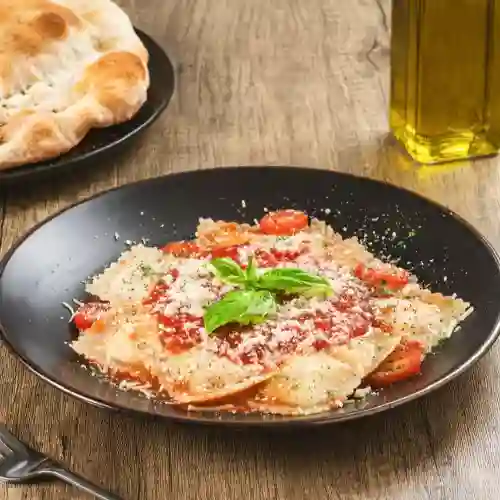 Ravioli Ragu Tres Carnes